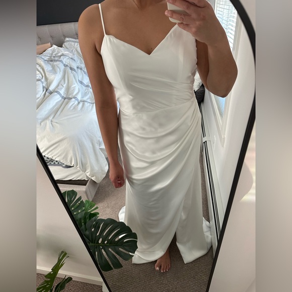 Brand New Ivory Wedding Dress - Picture 4 of 10